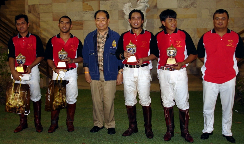 Hard-playing Brunei Team with H.E. Tawatchai Taveesri -- the acting president of Thai Polo Association